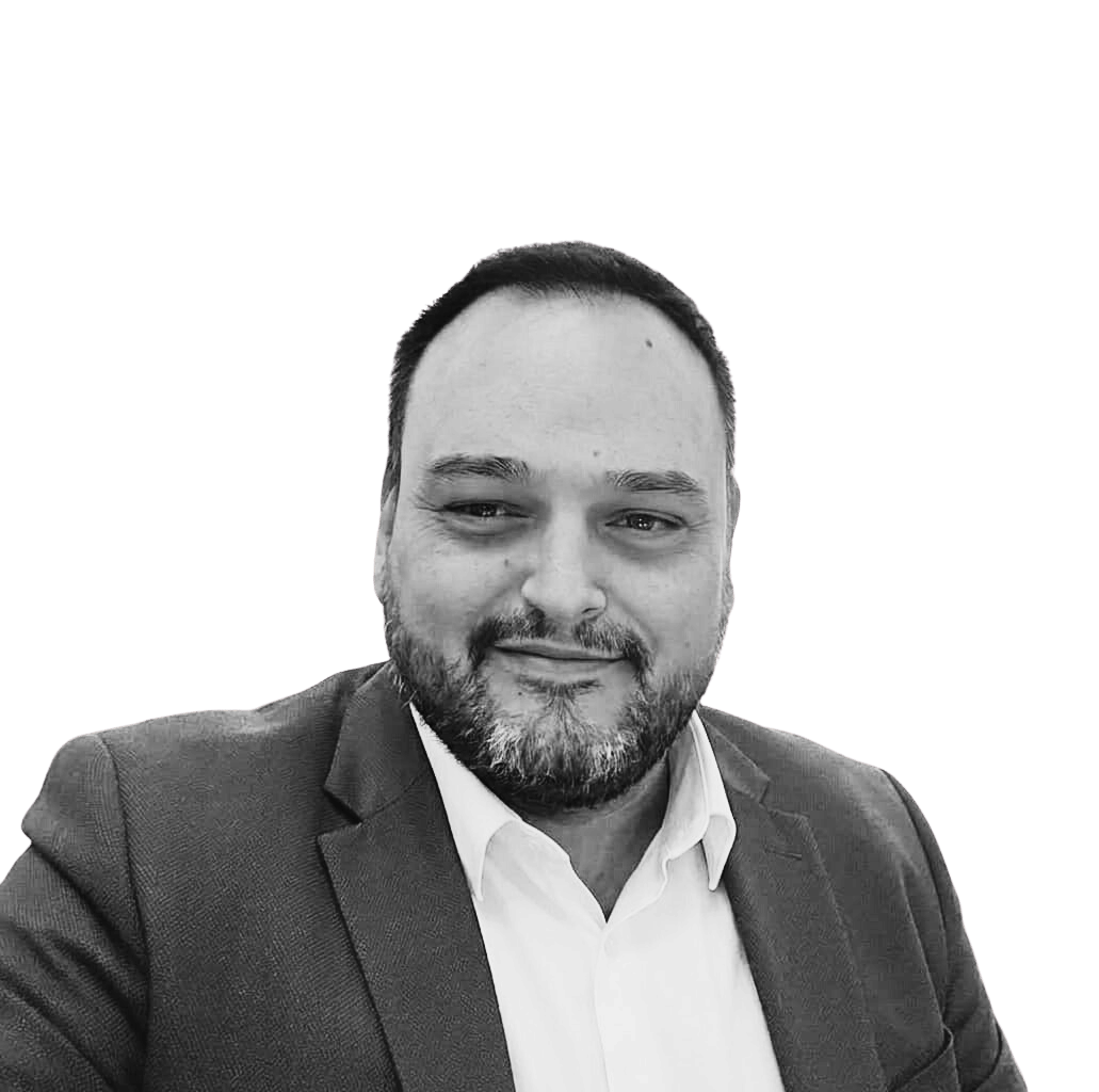 Alejandro Adán director de operaciones